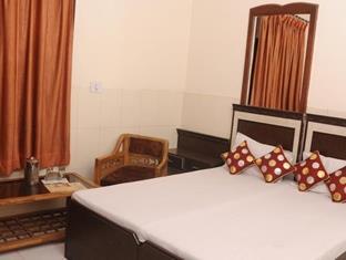 Chandīgarh Oyo 2530 Surya Palace מראה חיצוני תמונה